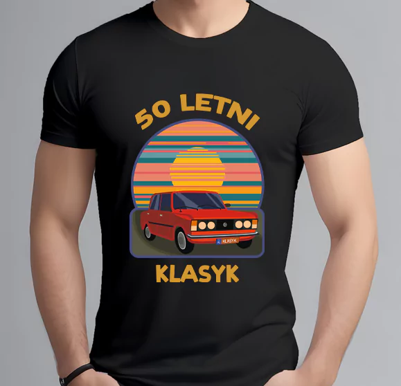 Mężczyzna w koszulce przedstawiającej klasyczny samochód fiata 125p