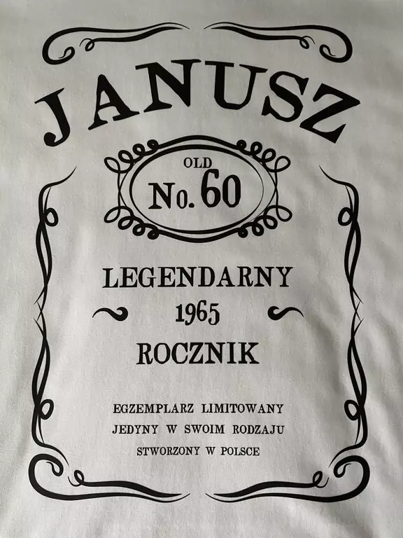 zbliżone zdjęcie koszulki legendarny rocznik z bliska