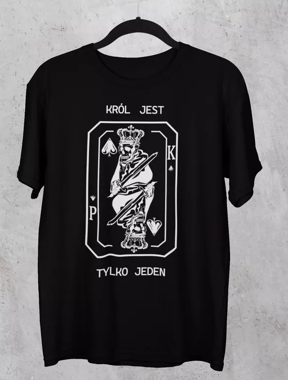 Czarna koszulka z grafiką karty króla i napisem Król Jest Tylko Jeden