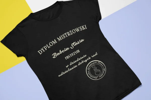 flat-lay-mockup-of-a-tee-over-a-surface-with-different-colors-24744 Personalizowana koszulka dla babci na urodziny, dzień babci, prezent - Dyplom mistrzowski różne warianty