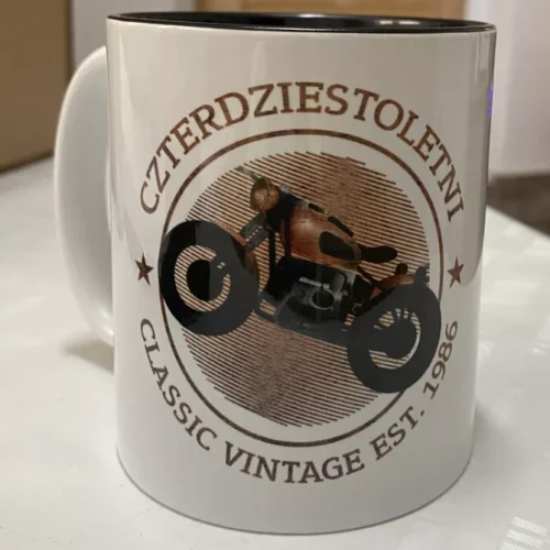 Kubek urodzinowy 50letni klasyk | Personalizowany prezent dla fana motocykli