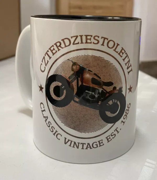 Kubek urodzinowy 50letni klasyk | Personalizowany prezent dla fana motocykli