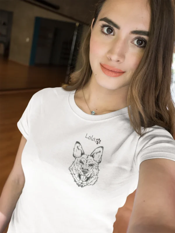 Personalizowana koszulka z psem Koszulka damska z psem Owczarkiem Niemieckim | Personalizowana z własnym imieniem