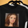 Koszulka Mem Disgusted Doll Face Męska Śmieszna Koszulka Mem Disgusted Doll Face | T-Shirt z Nadrukiem Zniesmaczona Lalka