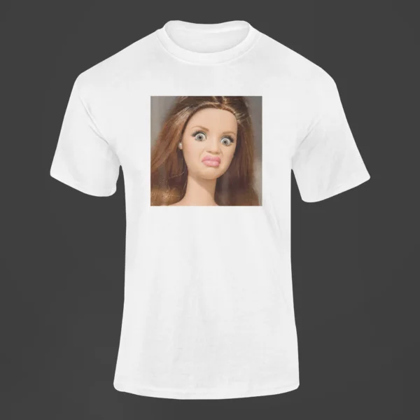 Męska Śmieszna Koszulka Mem Disgusted Doll Face | T-Shirt z Nadrukiem Zniesmaczona Lalka