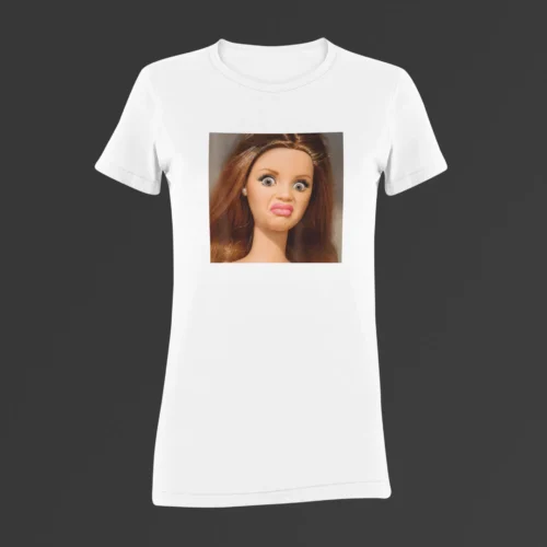Damska Śmieszna Koszulka Mem Disgusted Doll Face | T-Shirt z Nadrukiem Zniesmaczona Lalka